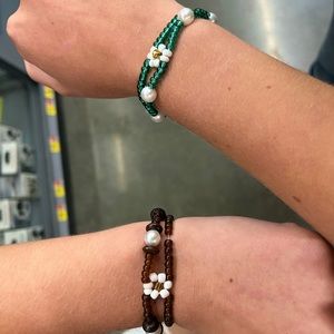 Customized Flower bracelet, any color, add wood beads, add pearl beads 🥰